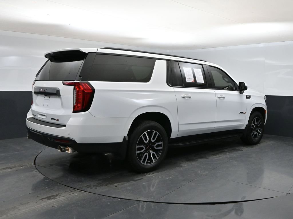 Used 2023 GMC Yukon XL AT4 AWD/4WD image 3