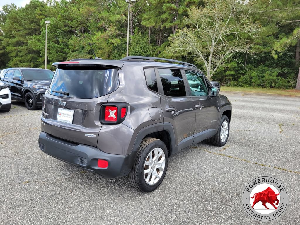 Used 2017 Jeep Renegade Latitude w/ Cold Weather Group AWD/4WD image 8