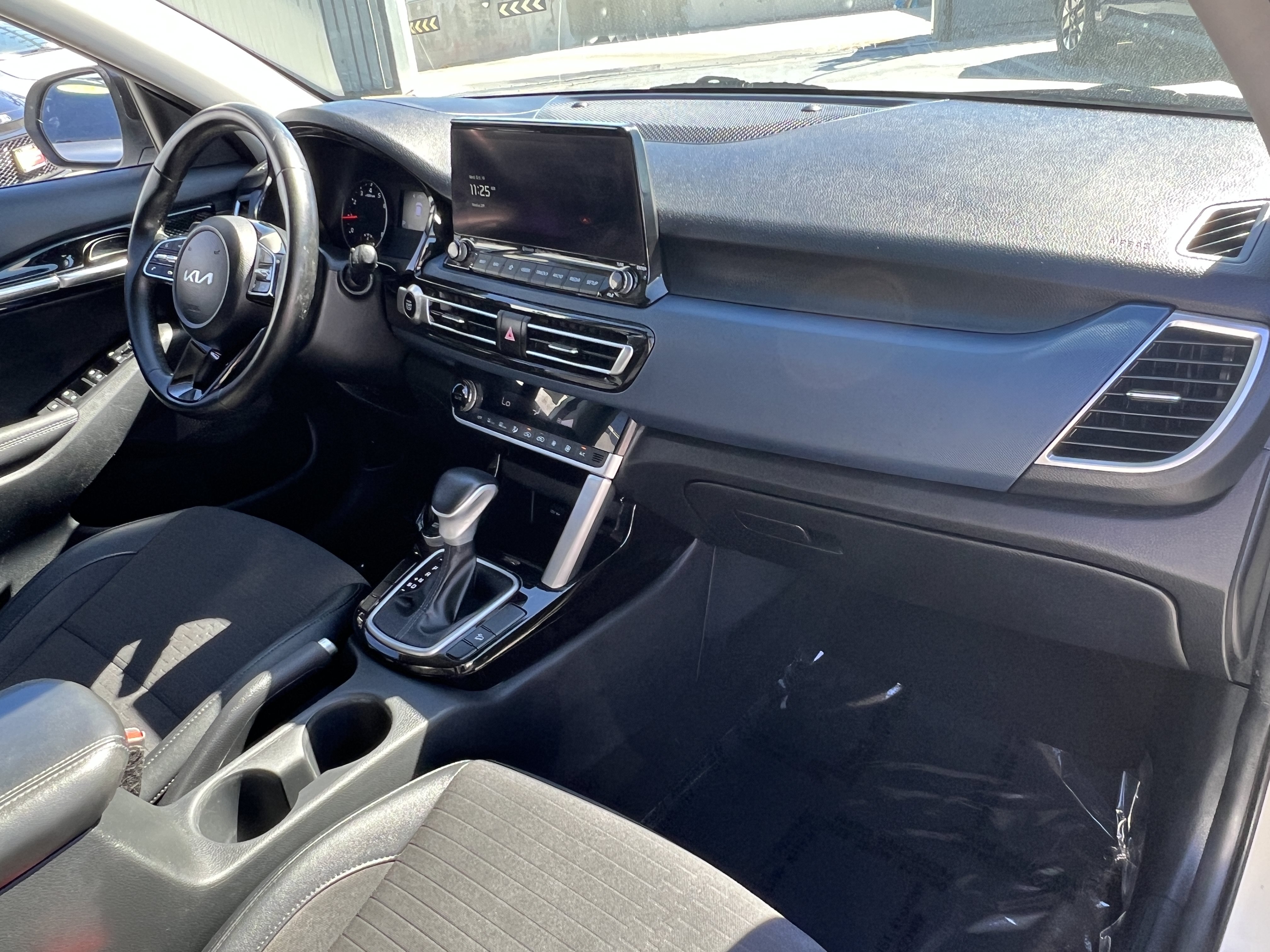 Certified 2023 Kia Seltos S w/ Navigation Package FWD image 15