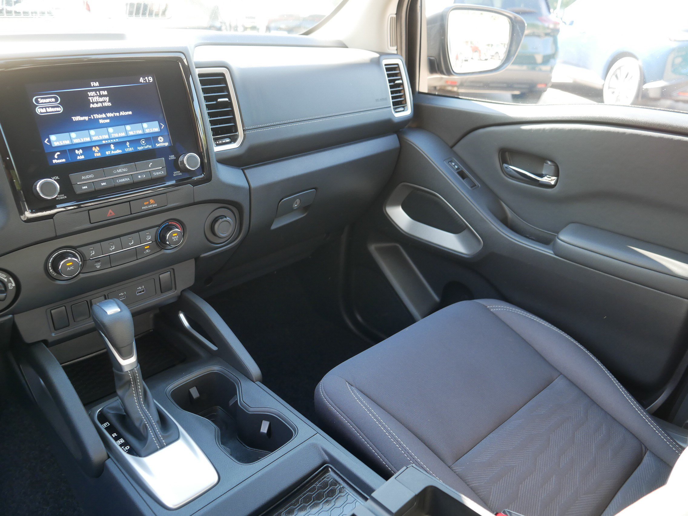 Certified 2022 Nissan Frontier SV w/ Technology Package AWD/4WD image 11