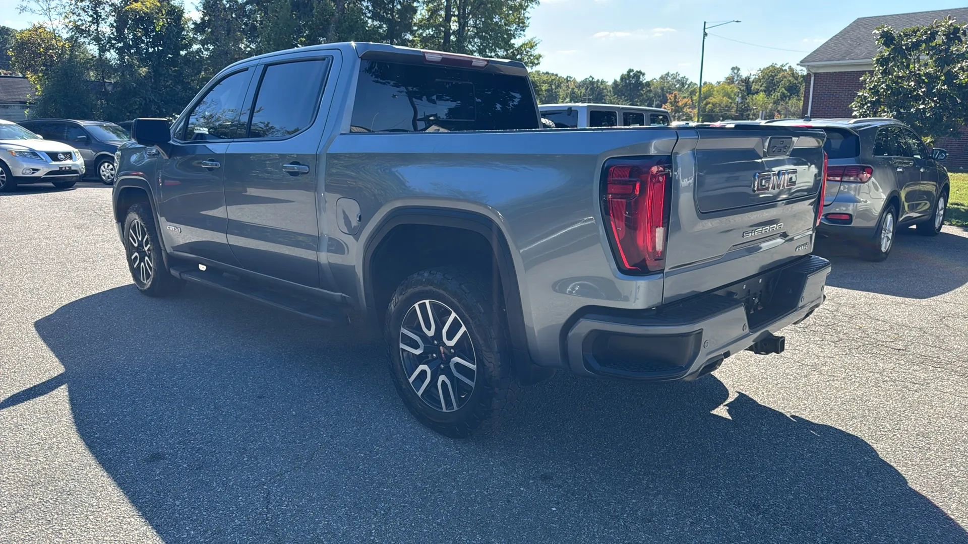Used 2020 GMC Sierra 1500 AT4 w/ AT4 Premium Package image 7