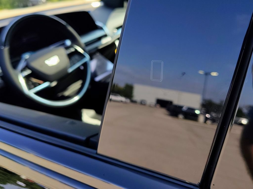 New 2027 Cadillac Vistiq Premium Luxury w/ LPO, Floor Liner Package AWD/4WD image 22