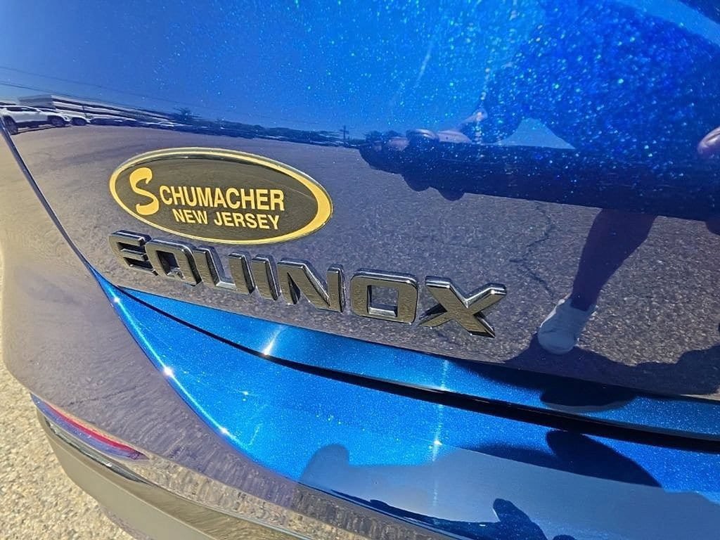 Used 2023 Chevrolet Equinox RS AWD/4WD image 40