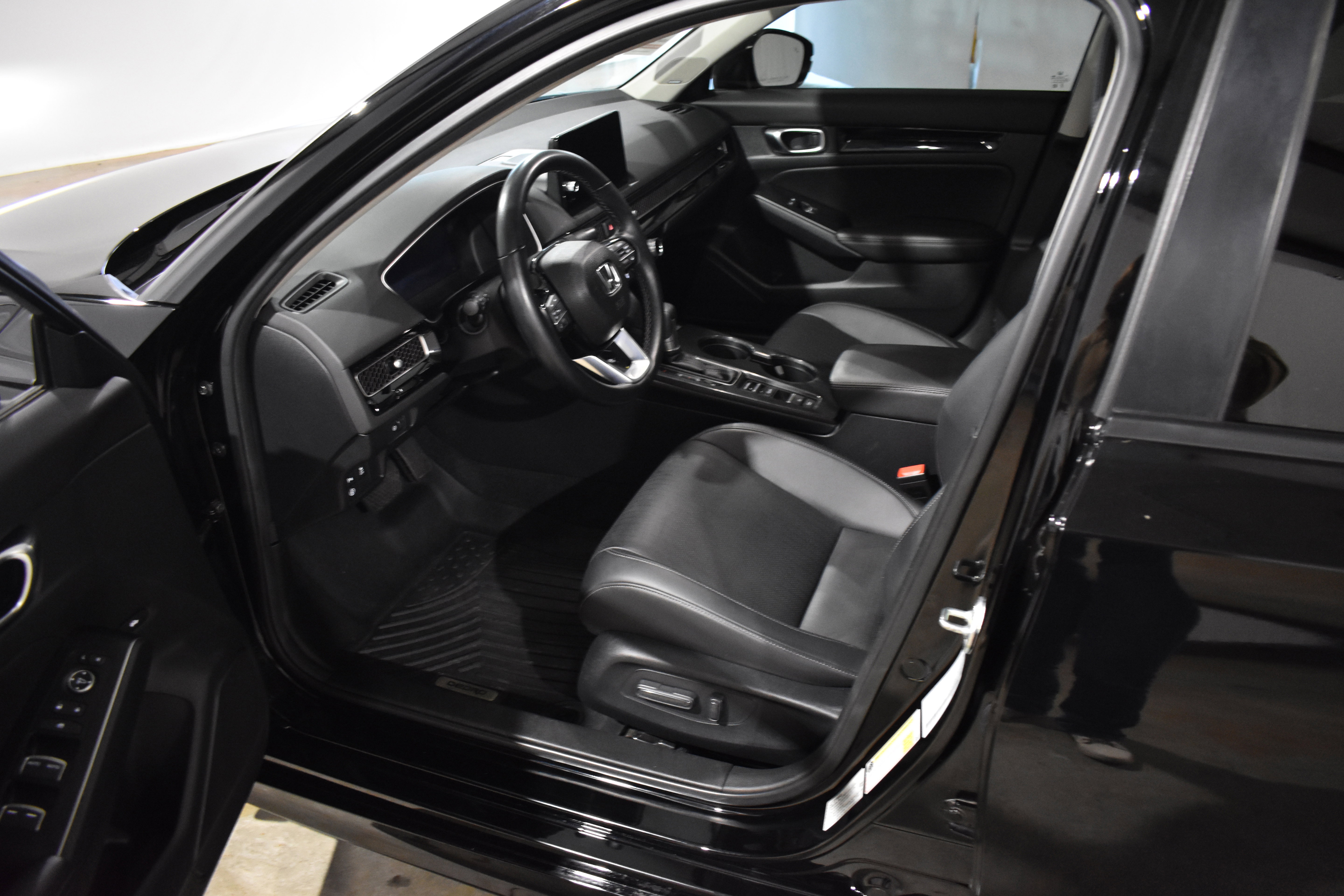 Certified 2024 Honda Civic Touring image 12