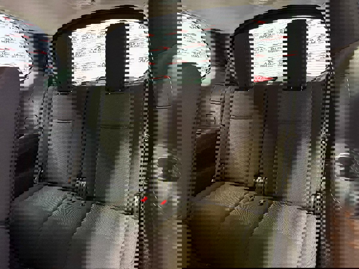 Used 2019 Nissan Pathfinder SV image 34