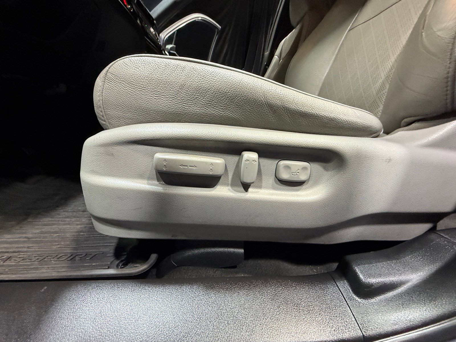 Used 2021 Honda Passport Touring image 14