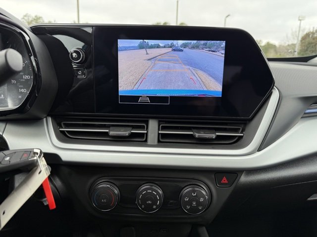 Used 2025 Chevrolet Trax LS image 22