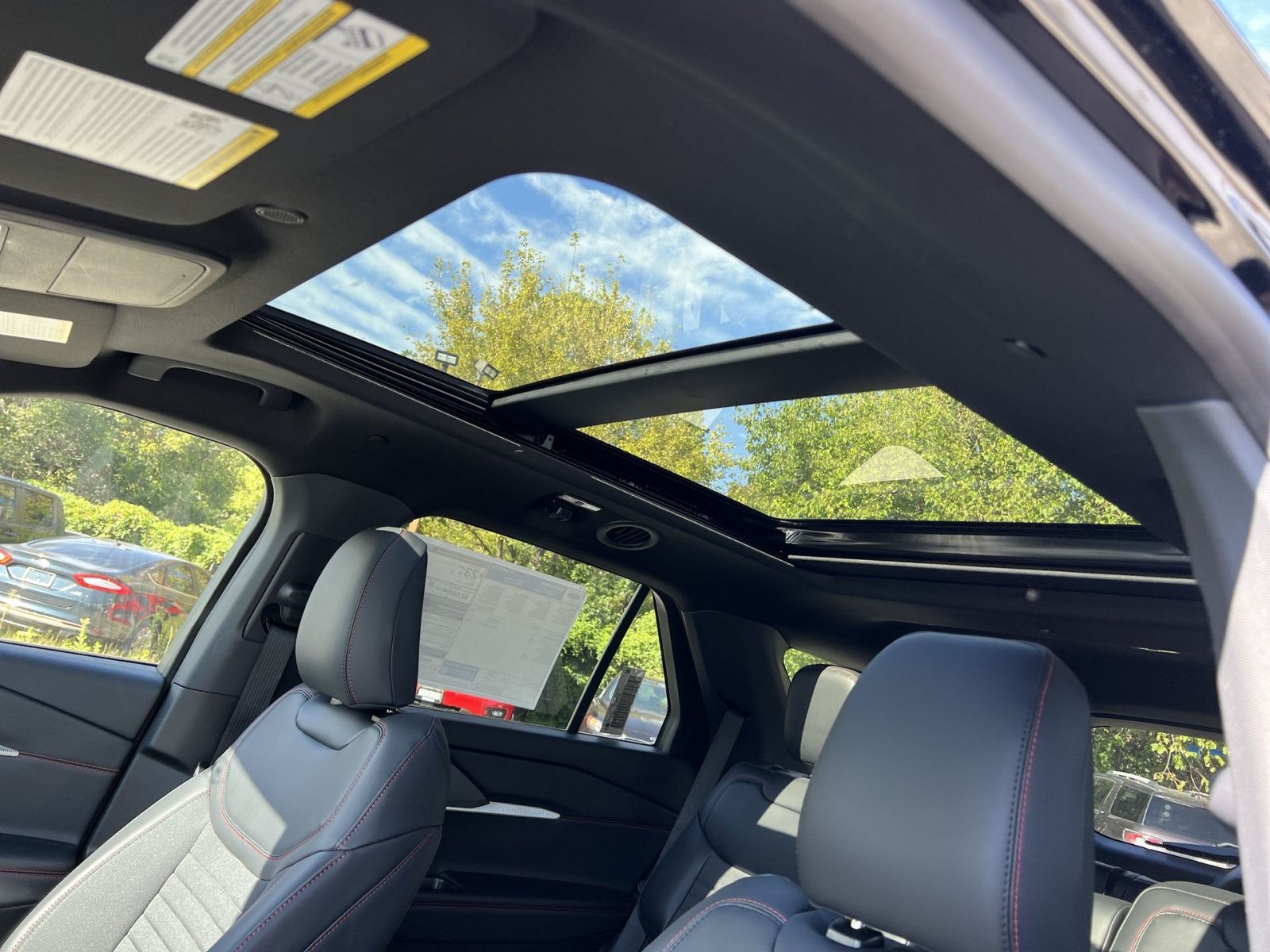 New 2027 Ford Explorer ST-Line w/ Premium Package AWD/4WD image 24