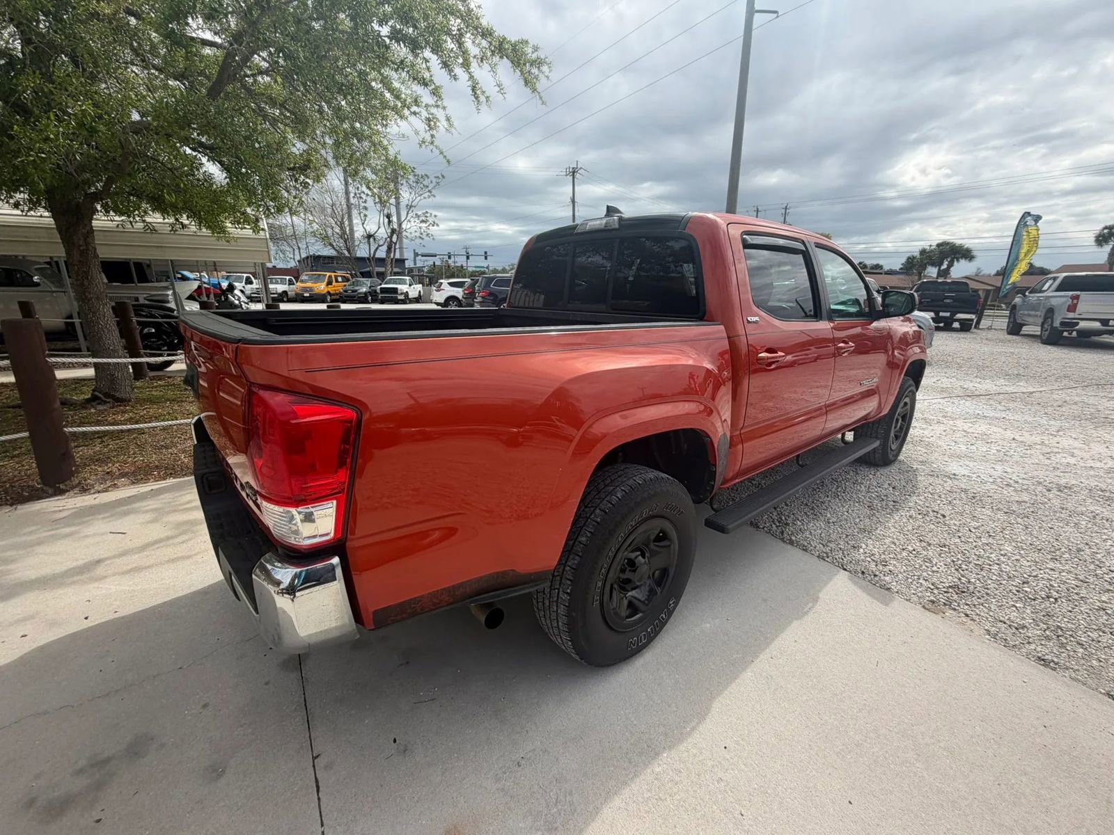 Used 2016 Toyota Tacoma SR5 w/ Towing Package RWD image 7