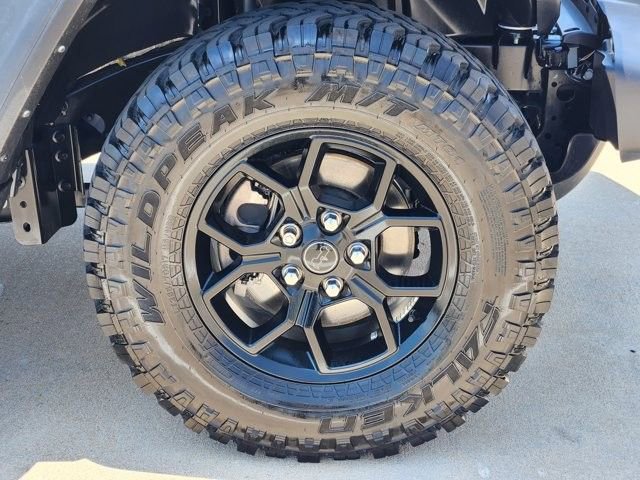 Used 2024 Jeep Wrangler Unlimited Sport AWD/4WD image 10