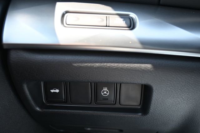 Used 2023 Nissan Maxima SL FWD image 39