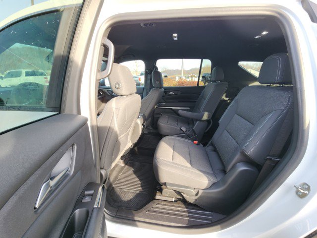 Used 2024 Chevrolet Traverse LT image 24