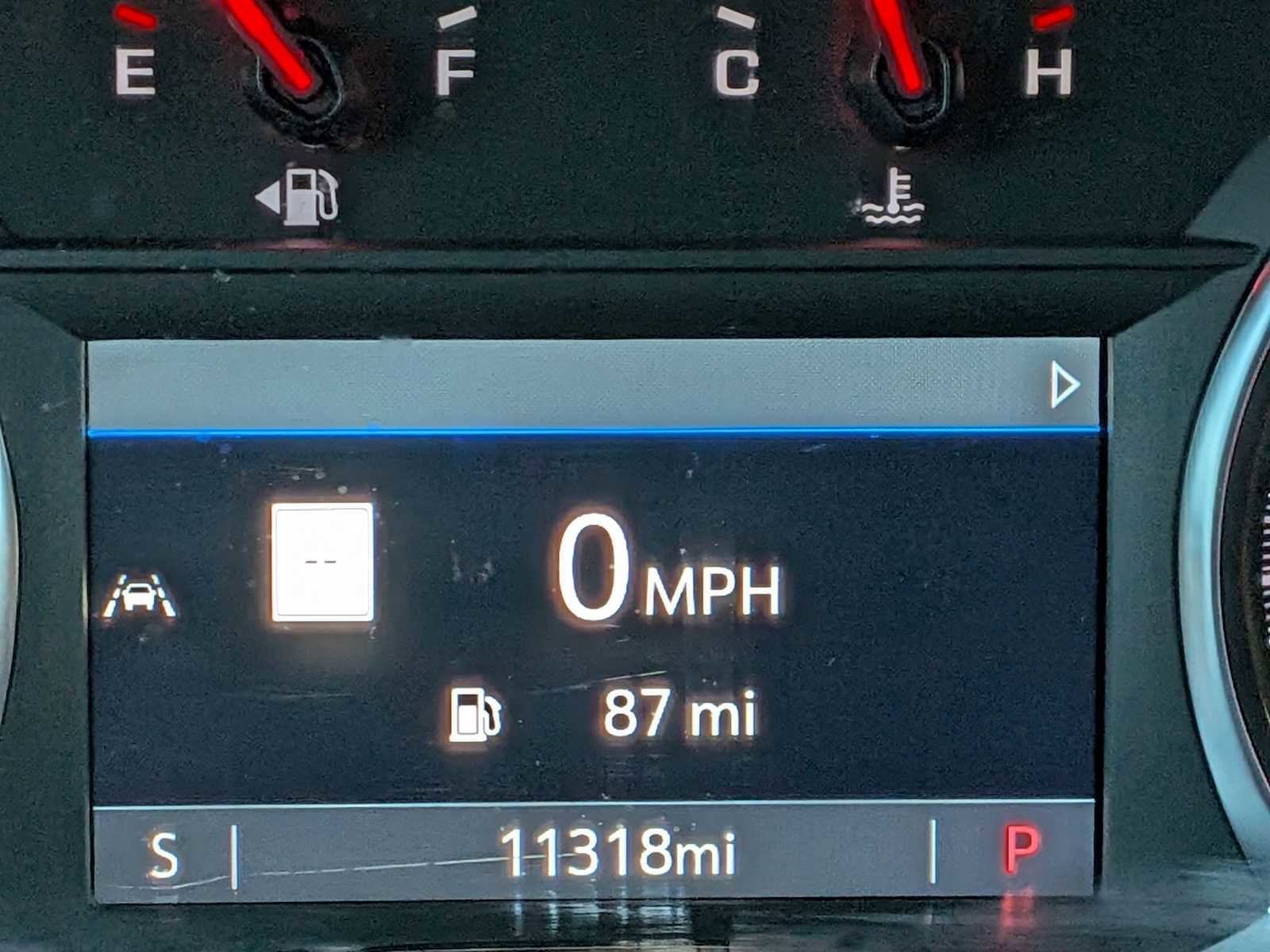 Used 2024 GMC Terrain SLT w/ Infotainment Package II image 33