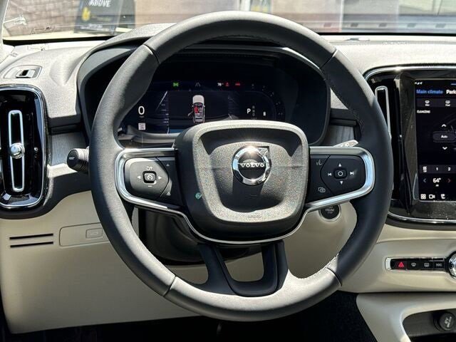 New 2024 Volvo XC40 B5 Plus w/ Protection Package Premier image 7