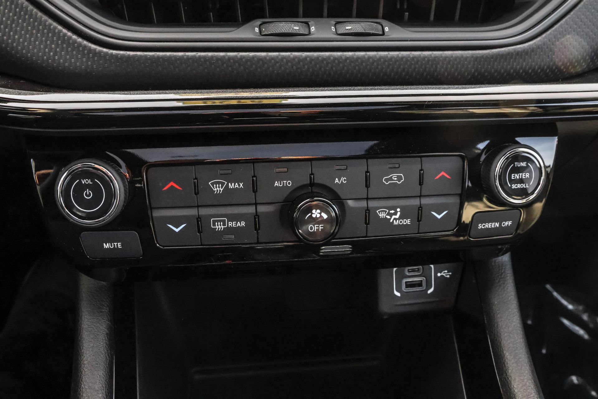 New 2025 Jeep Compass Latitude w/ Sun & Sound Group image 20