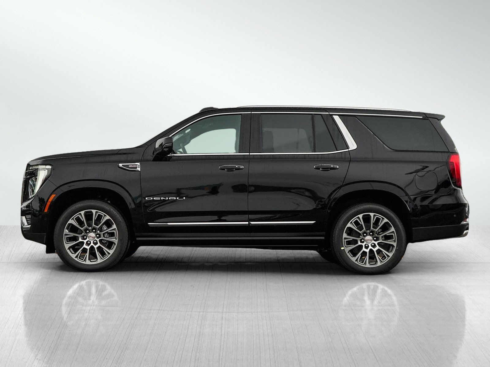 New 2027 GMC Yukon Denali w/ Sun & Power Step Package AWD/4WD image 4