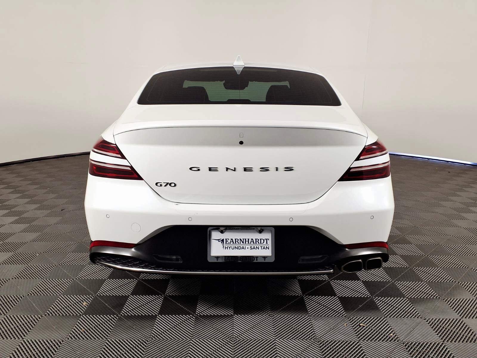 Used 2022 Genesis G70 2.0T w/ Prestige Package RWD image 5