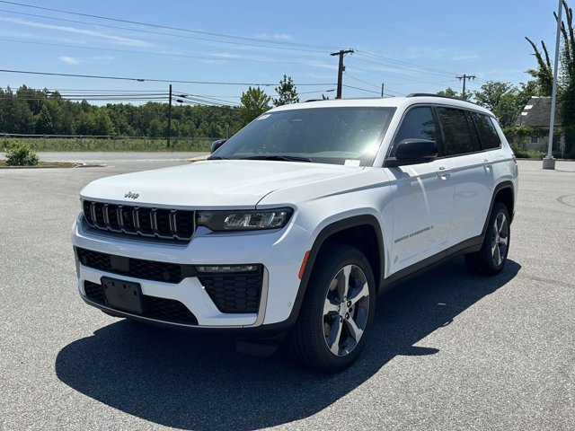 New 2026 Jeep Grand Cherokee L Limited w/ Luxury Tech Group II AWD/4WD image 3