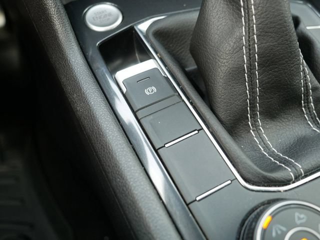 Certified 2023 Volkswagen Tiguan SEL R-Line AWD/4WD image 36