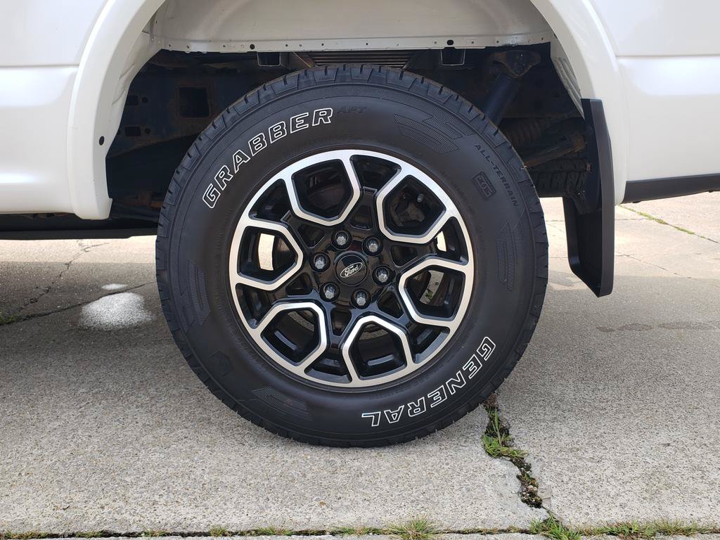 Used 2016 Ford F150 Lariat w/ Equipment Group 502A Luxury AWD/4WD image 10