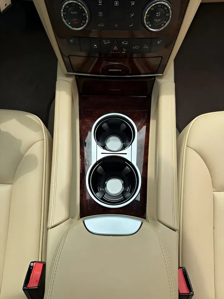 Used 2012 Mercedes-Benz GL 450 4MATIC image 32