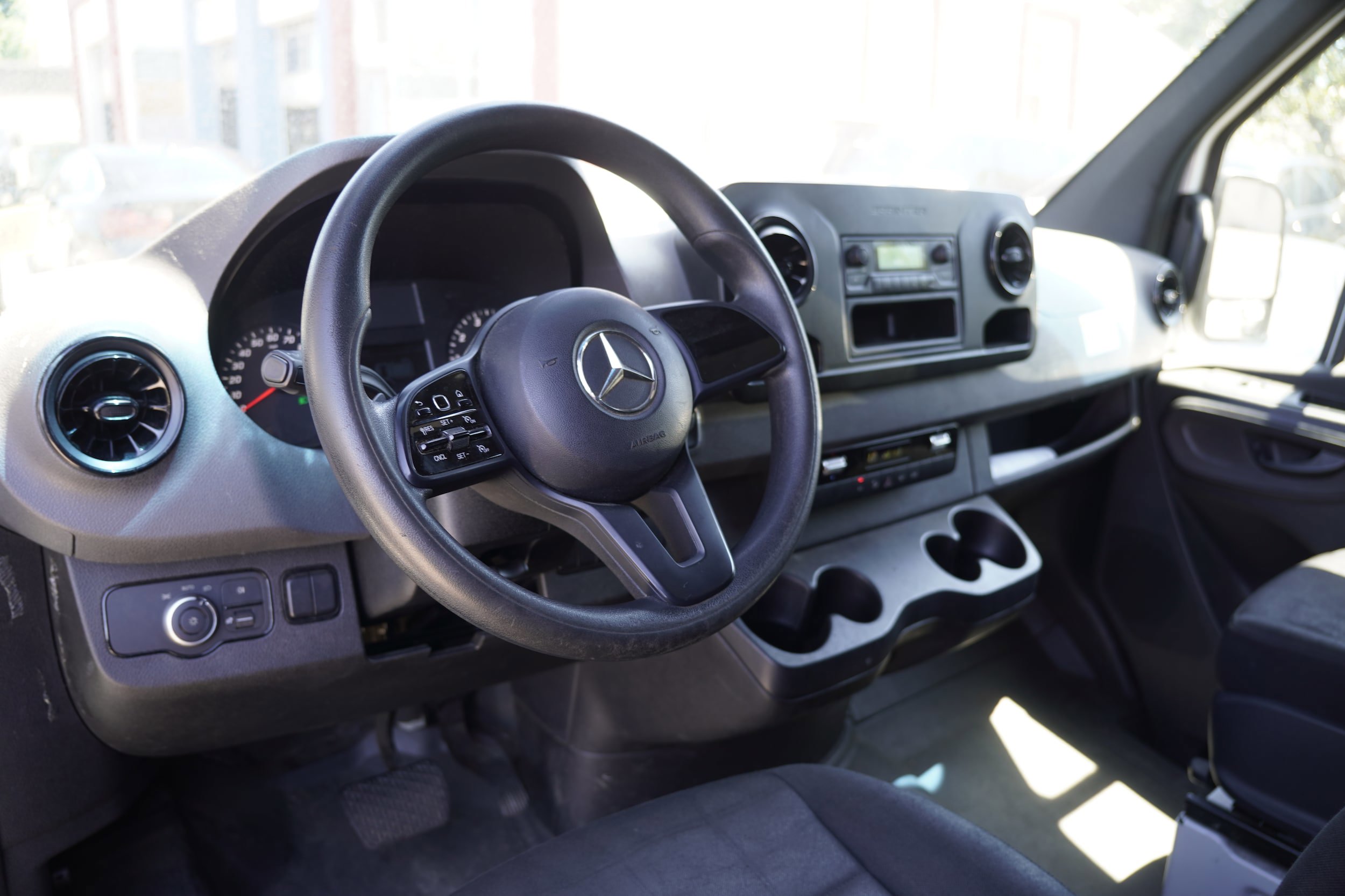 Used 2023 Mercedes-Benz Sprinter 2500 image 2