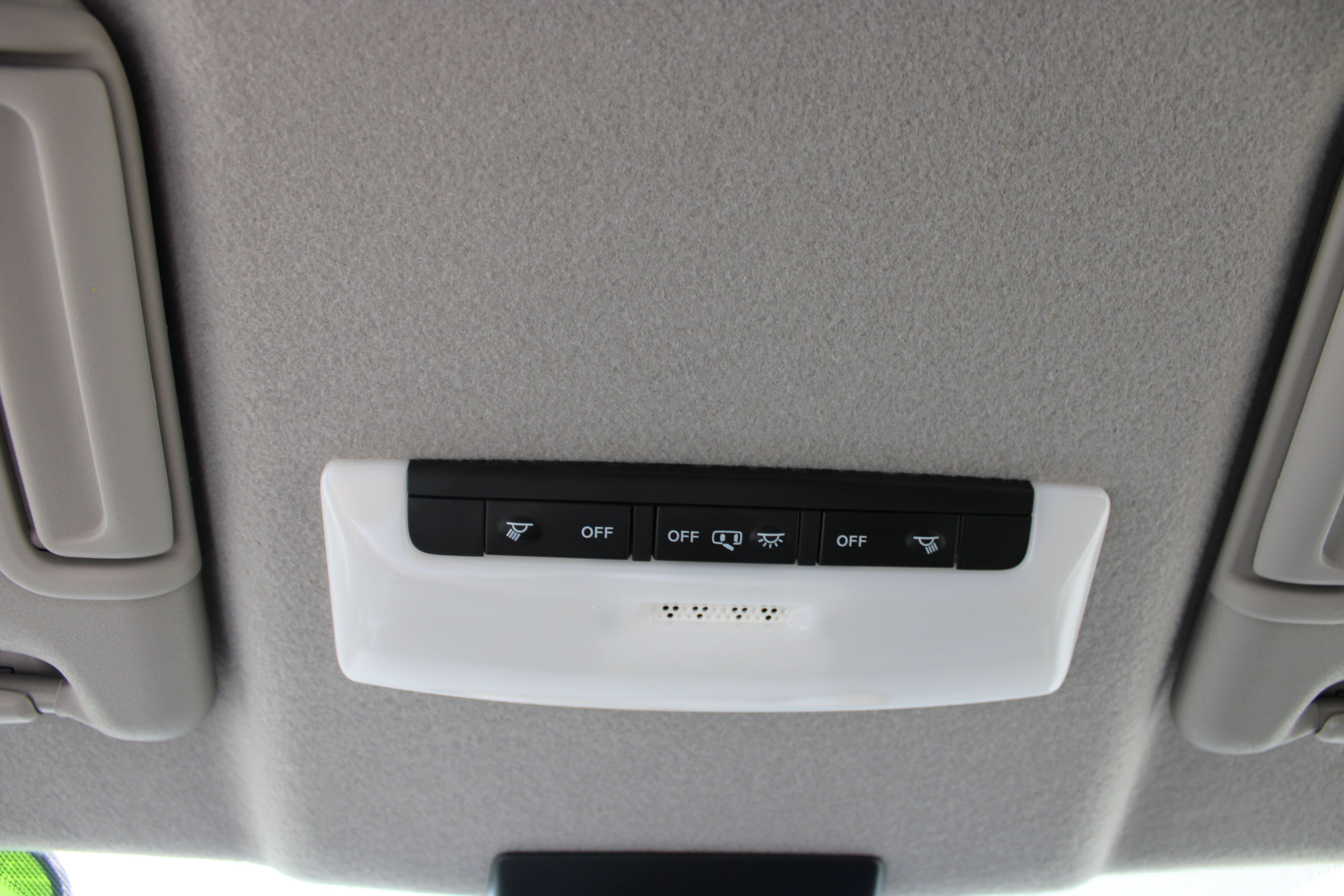 Used 2023 Nissan Kicks SV FWD image 17