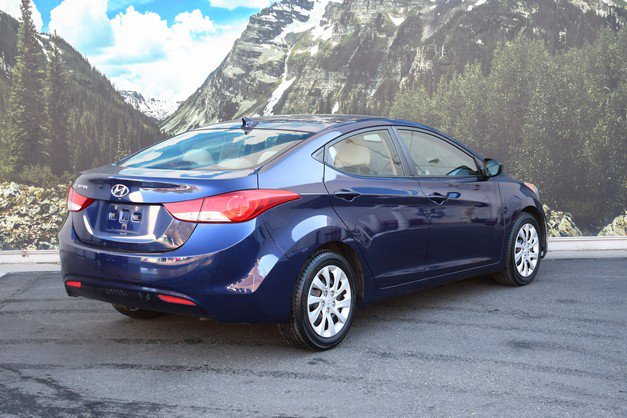 Used 2013 Hyundai Elantra GLS image 3