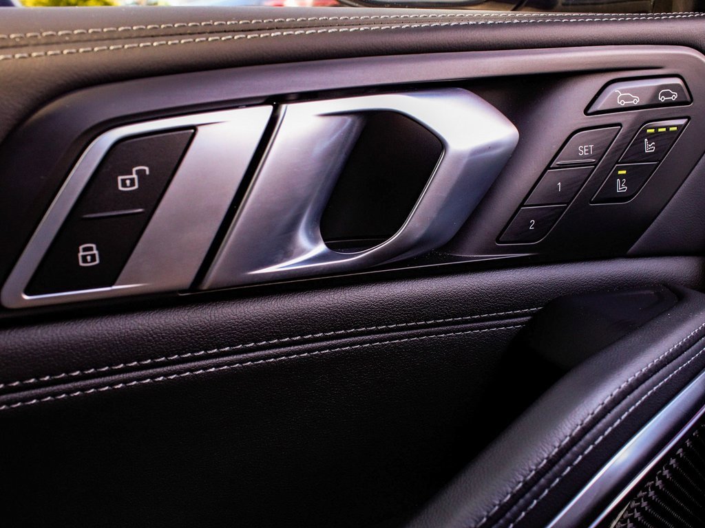 Used 2025 BMW X6 M Competition w/ Executive Package image 9