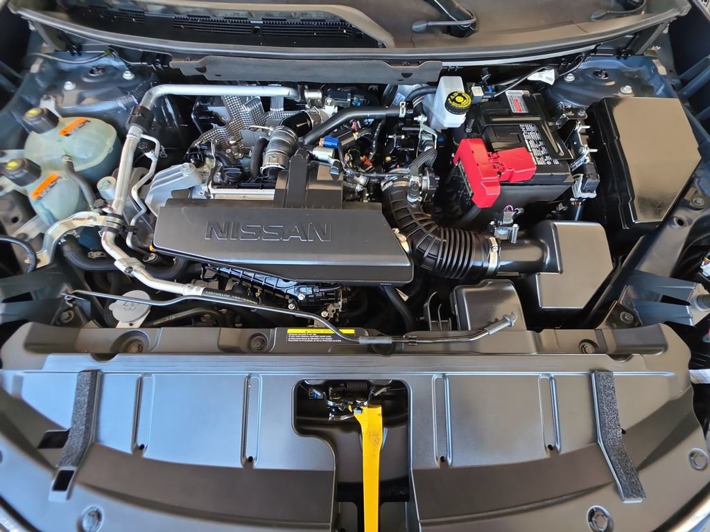 Used 2024 Nissan Rogue S FWD image 31