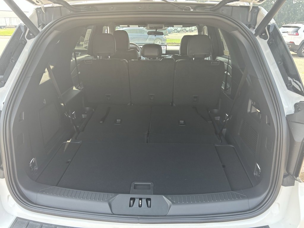 New 2025 Ford Explorer ST-Line w/ ST-Line Street Pack image 20