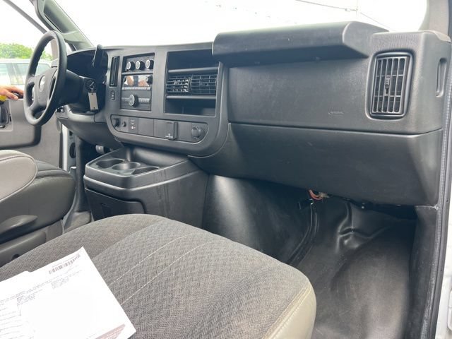 Used 2022 Chevrolet Express 2500 w/ Driver Convenience Package RWD image 16