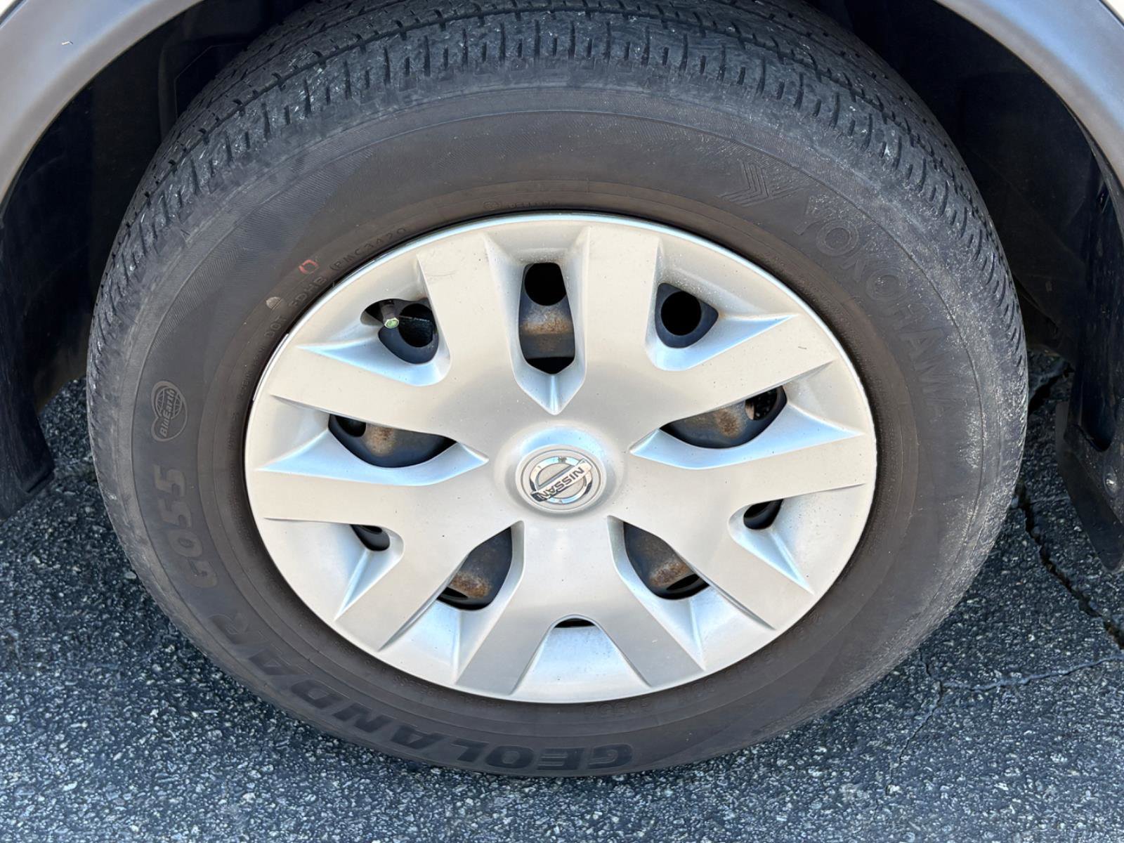 Used 2020 Nissan Rogue Sport S FWD image 13