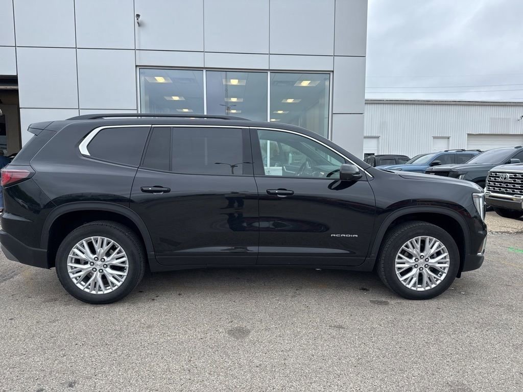 Used 2024 GMC Acadia Elevation w/ Luxury Package FWD image 2