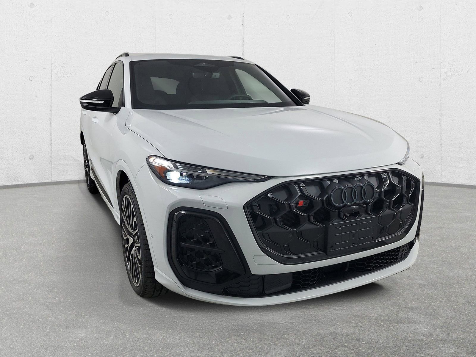 New 2025 Audi SQ5 Premium Plus image 2