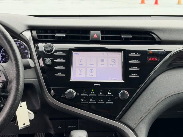 Used 2020 Toyota Camry LE image 15