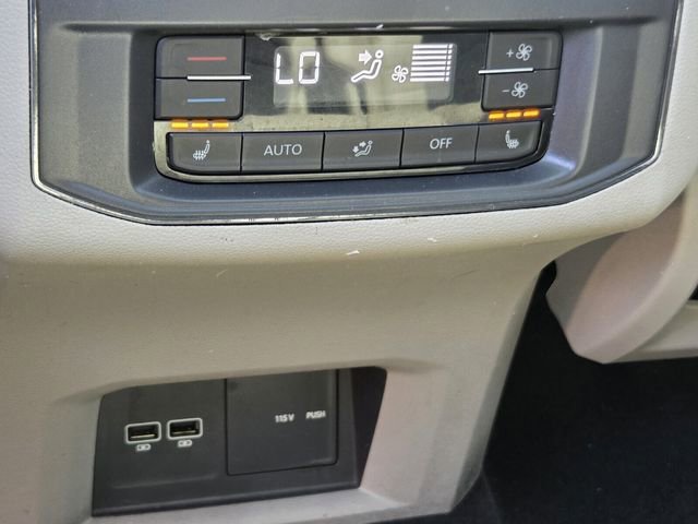 Used 2018 Volkswagen Atlas SEL Premium AWD/4WD image 13
