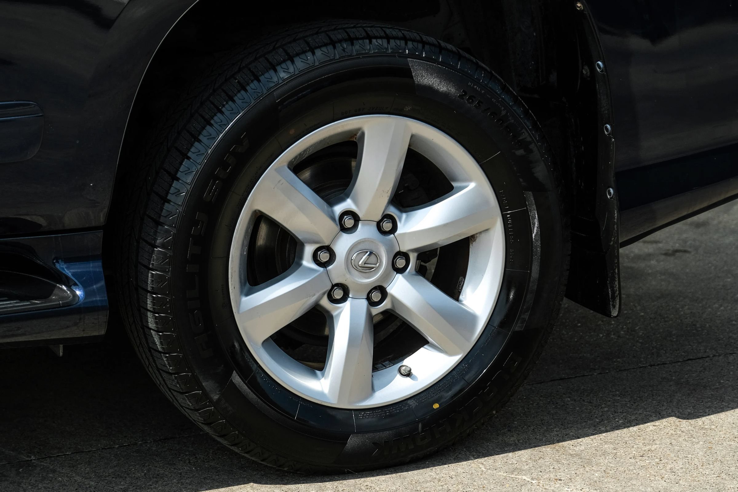 Used 2018 Lexus GX 460 w/ Navigation Package AWD/4WD image 32