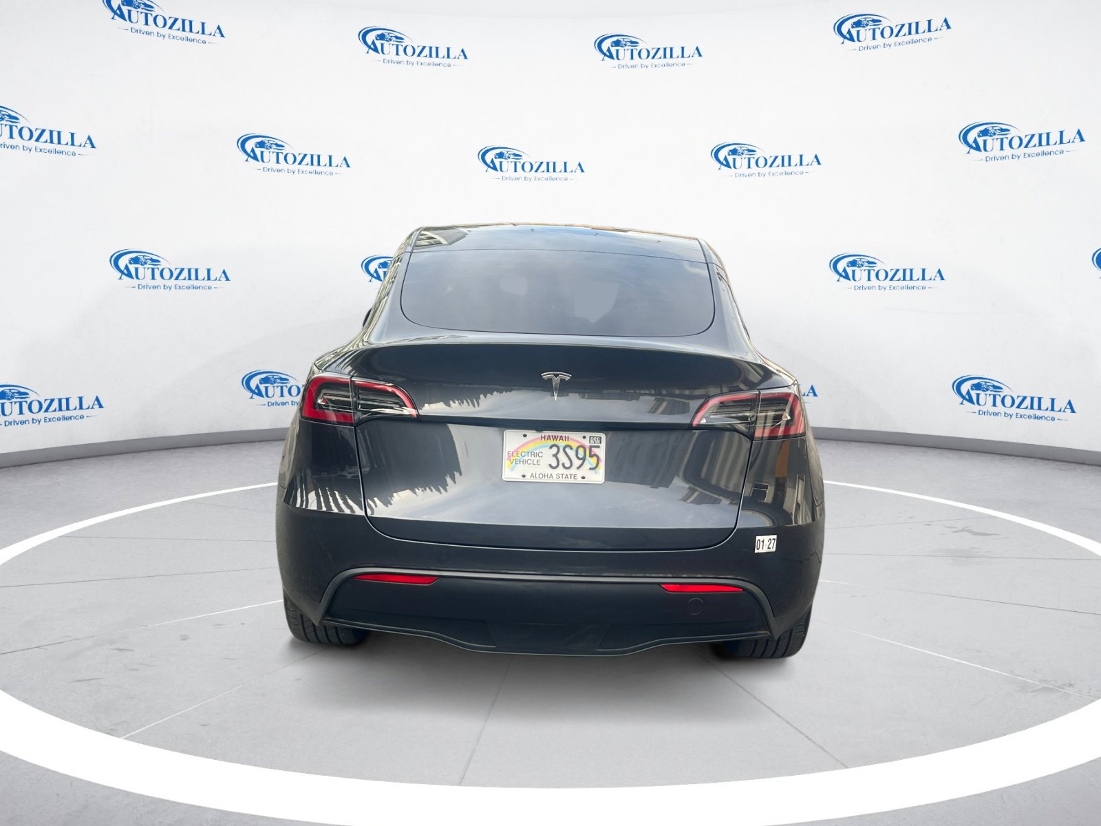 Used 2025 Tesla Model Y Long Range RWD image 4