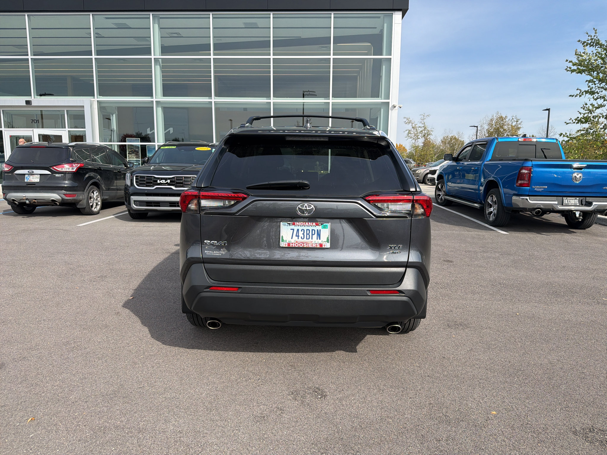 Used 2023 Toyota RAV4 XLE w/ Convenience Package AWD/4WD image 5