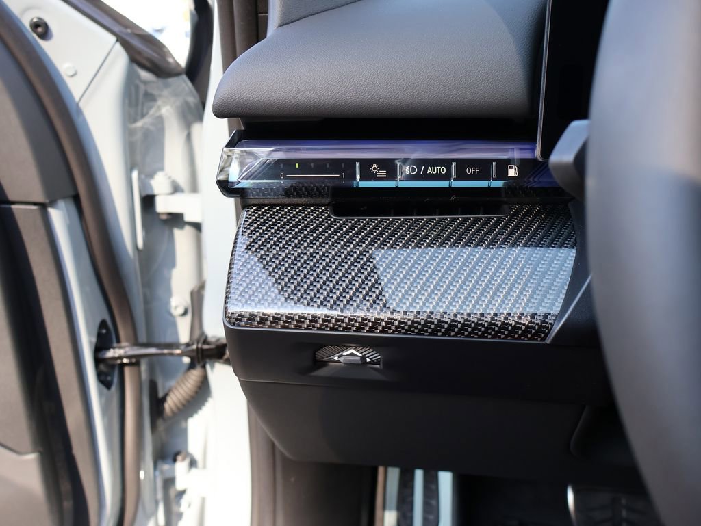 New 2026 BMW M5 w/ Executive Package image 38