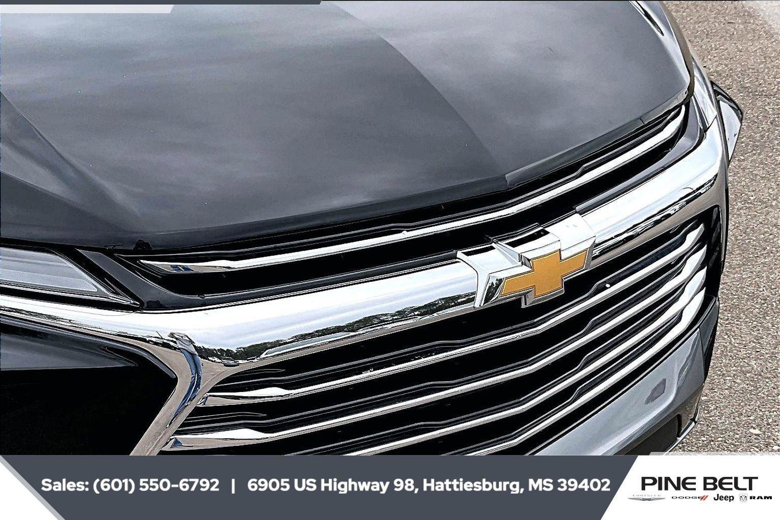Used 2025 Chevrolet Blazer Premier w/ Enhanced Convenience Package AWD/4WD image 21