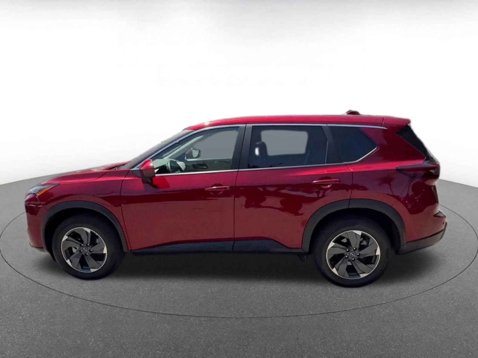 Used 2025 Nissan Rogue SV FWD image 9
