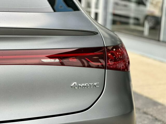 Used 2022 Mercedes-Benz EQS 580 4MATIC Sedan image 10
