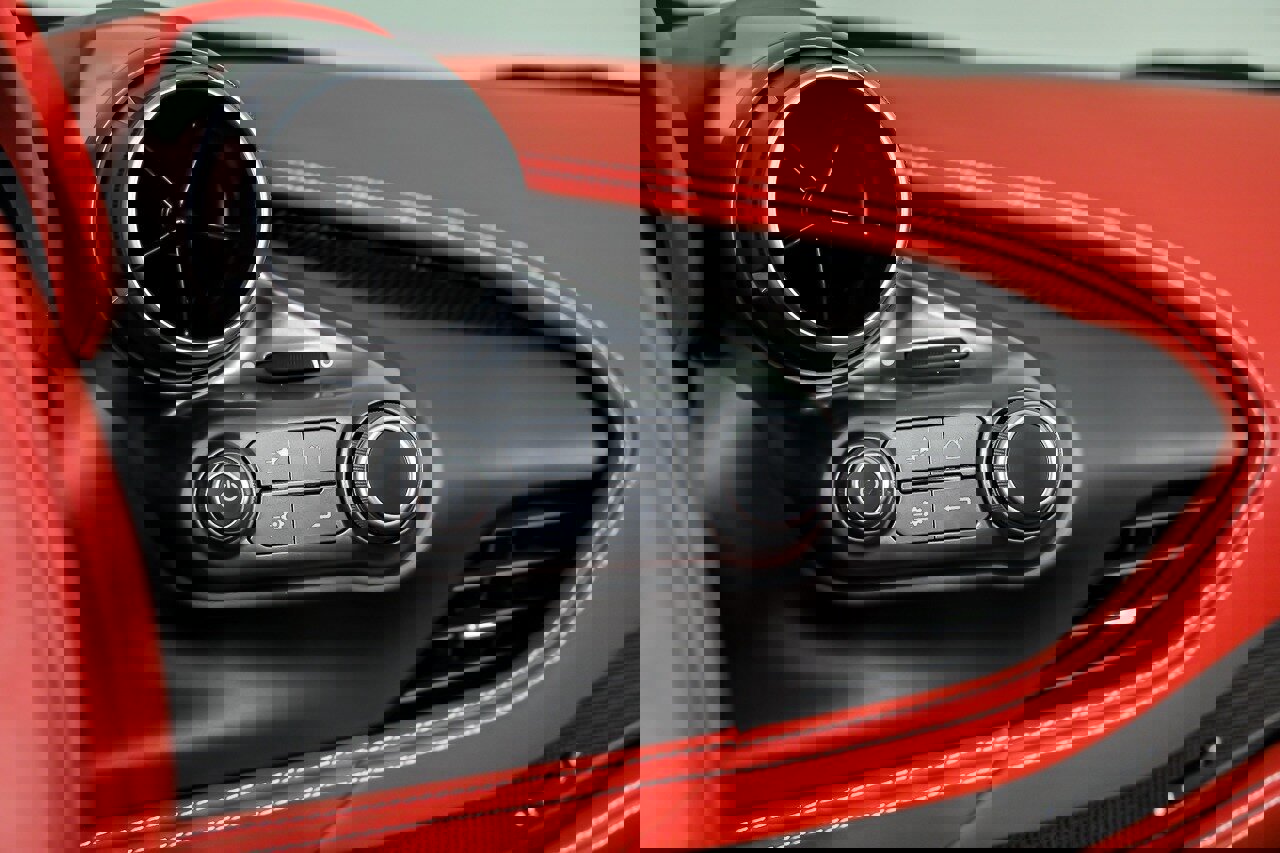 Used 2022 Ferrari F8 Tributo image 36