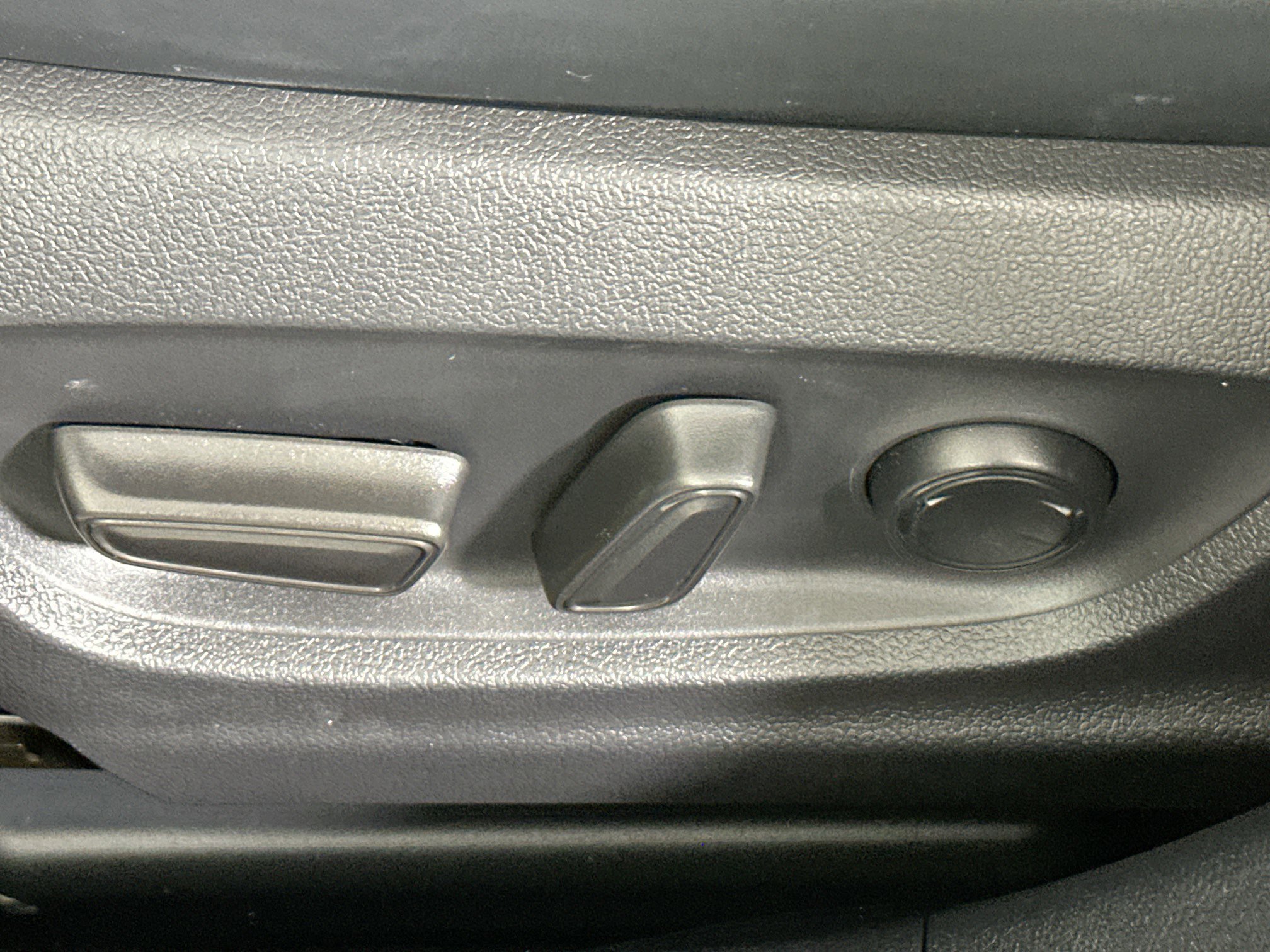 Used 2022 Toyota Prius Limited image 13