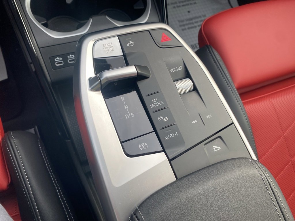 Used 2025 BMW X1 M35i w/ Premium Package image 11