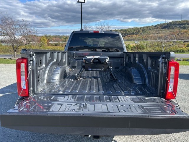New 2026 Ford F450 XLT image 5