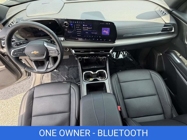 Certified 2025 Chevrolet Traverse LT w/ Driver Confidence Package FWD image 2