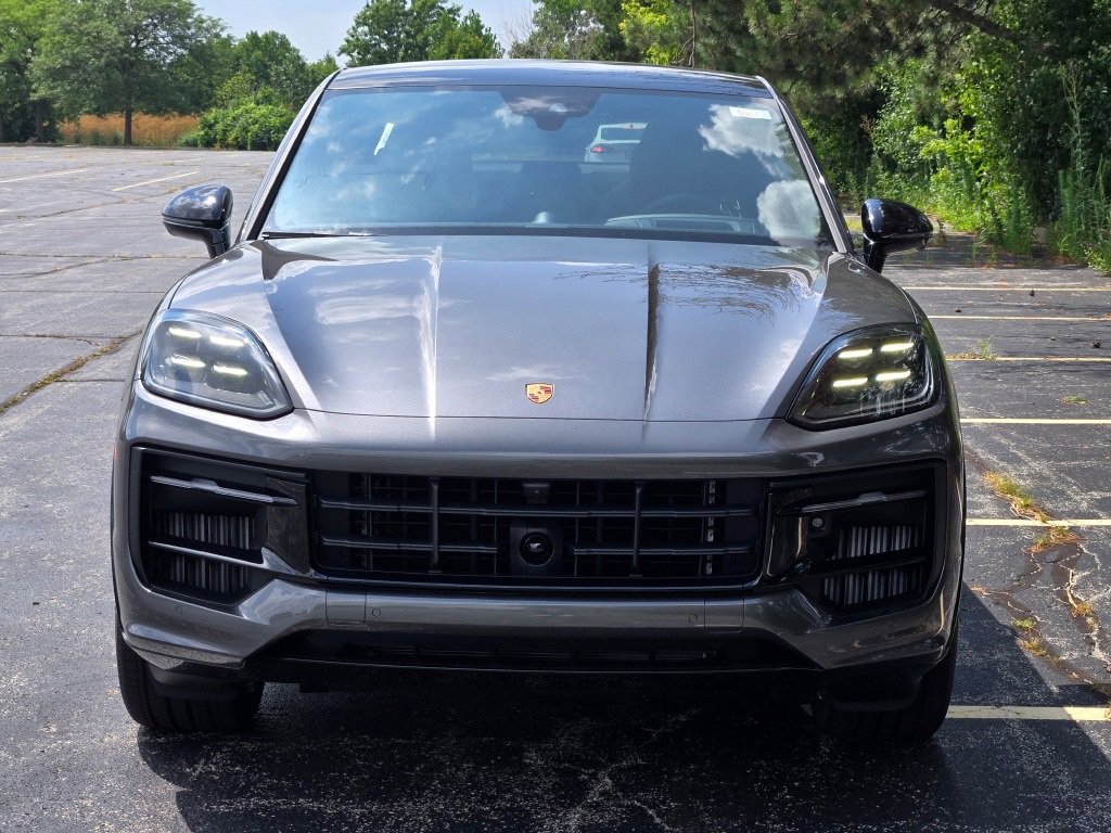 New 2025 Porsche Cayenne GTS image 10